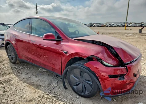 2026 Tesla Model Y z USA, uszkodzony, nr VIN 7SAYGDED3TA442133